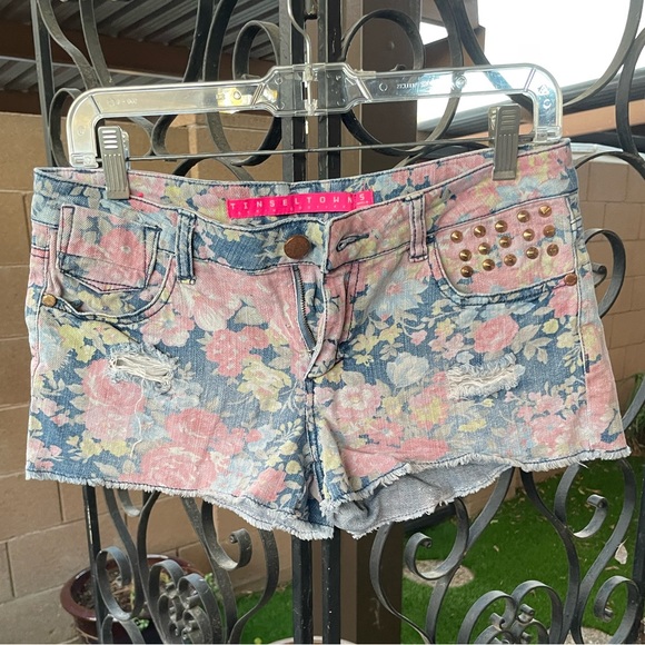 Tinseltown Denim Couture Distressed Floral Shorts Embellished Cooper Accent Sz 5 - Picture 2 of 15